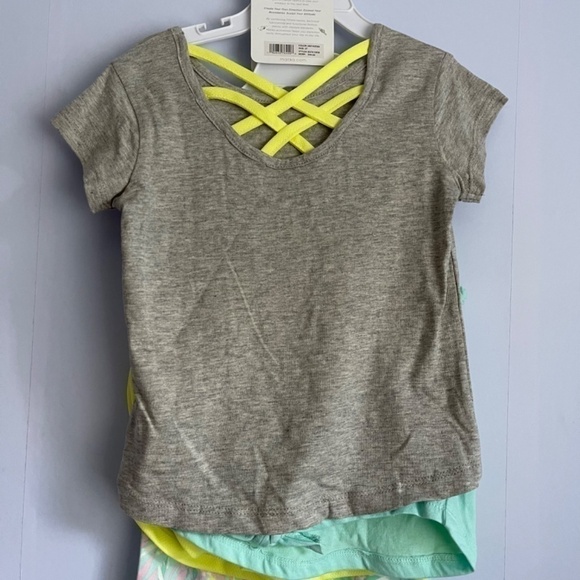 New Marika Four-piece Active Tops and Bottoms Set US 3T - Picture 8 of 8